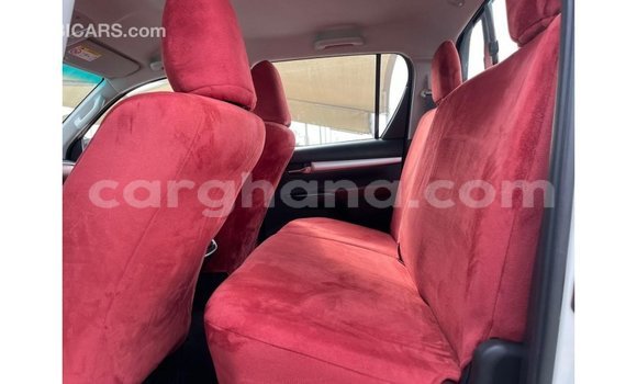Ra Imported Toyota Hilux funfun Ọkọ̀ in Import - Dubai ni Ashanti Ra Imported Toyota Hilux funfun Ọkọ̀ in Import - Dubai ni Ashanti