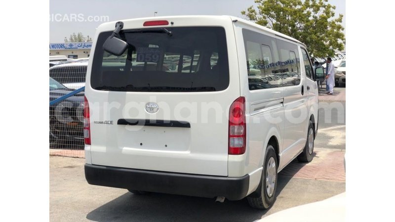 Big with watermark toyota hiace ashanti import dubai 10646