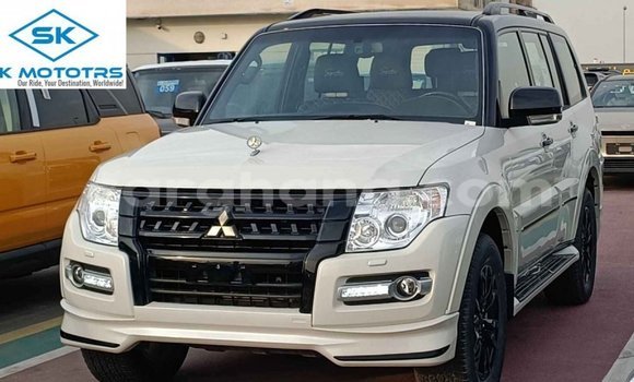 Sayi Imported Mitsubishi Pajero White Mota in Import - Dubai a Ashanti Sayi Imported Mitsubishi Pajero White Mota in Import - Dubai a Ashanti