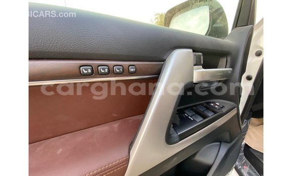 Ra Imported Toyota Land Cruiser funfun Ọkọ̀ in Import - Dubai ni Ashanti Ra Imported Toyota Land Cruiser funfun Ọkọ̀ in Import - Dubai ni Ashanti
