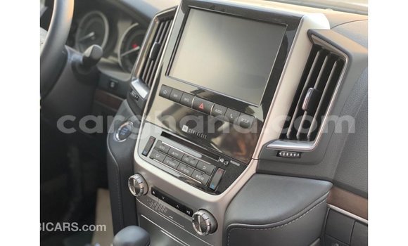 Ra Imported Toyota Land Cruiser funfun Ọkọ̀ in Import - Dubai ni Ashanti Ra Imported Toyota Land Cruiser funfun Ọkọ̀ in Import - Dubai ni Ashanti