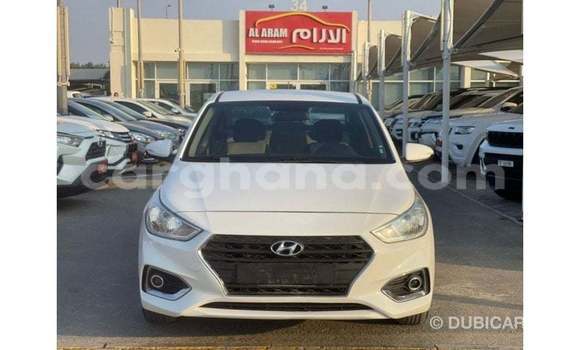 Ra Imported Hyundai Accent funfun Ọkọ̀ in Import - Dubai ni Ashanti Ra Imported Hyundai Accent funfun Ọkọ̀ in Import - Dubai ni Ashanti