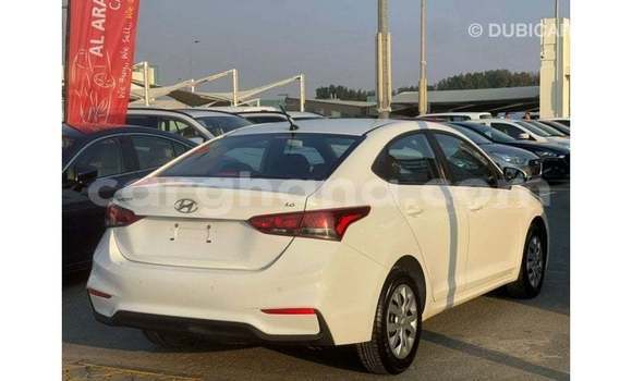 Ra Imported Hyundai Accent funfun Ọkọ̀ in Import - Dubai ni Ashanti Ra Imported Hyundai Accent funfun Ọkọ̀ in Import - Dubai ni Ashanti
