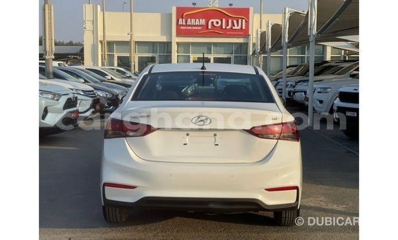 Ra Imported Hyundai Accent funfun Ọkọ̀ in Import - Dubai ni Ashanti Ra Imported Hyundai Accent funfun Ọkọ̀ in Import - Dubai ni Ashanti