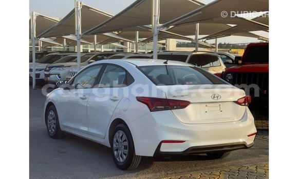Ra Imported Hyundai Accent funfun Ọkọ̀ in Import - Dubai ni Ashanti Ra Imported Hyundai Accent funfun Ọkọ̀ in Import - Dubai ni Ashanti