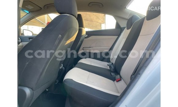 Ra Imported Hyundai Accent funfun Ọkọ̀ in Import - Dubai ni Ashanti Ra Imported Hyundai Accent funfun Ọkọ̀ in Import - Dubai ni Ashanti