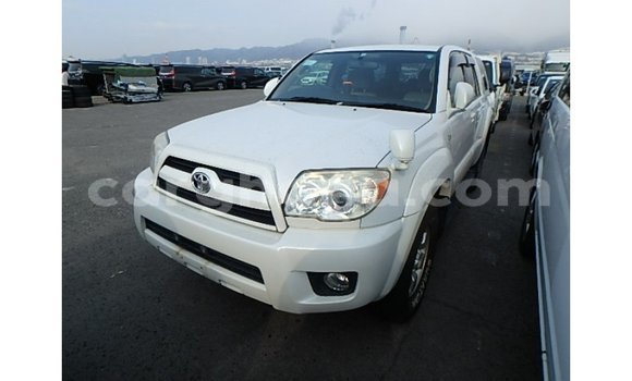 Ra Imported Toyota Hilux funfun Ọkọ̀ in Import - Dubai ni Ashanti Ra Imported Toyota Hilux funfun Ọkọ̀ in Import - Dubai ni Ashanti