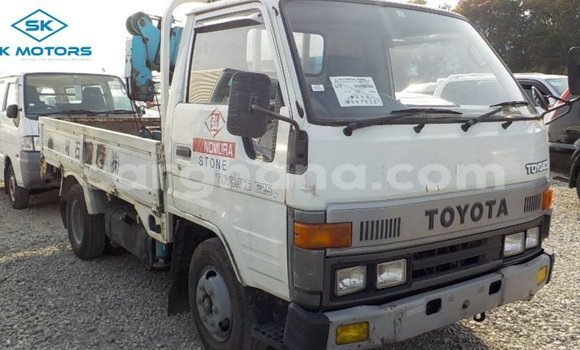 Buy Import Toyota Pickup White Car in Import - Dubai in Ashanti Buy Import Toyota Pickup White Car in Import - Dubai in Ashanti
