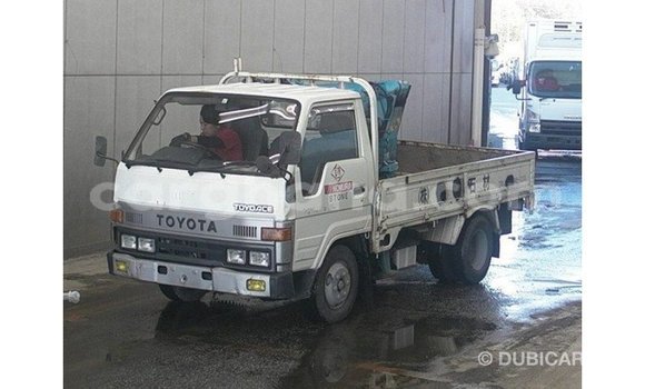 Buy Import Toyota Pickup White Car in Import - Dubai in Ashanti Buy Import Toyota Pickup White Car in Import - Dubai in Ashanti
