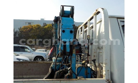 Buy Import Toyota Pickup White Car in Import - Dubai in Ashanti Buy Import Toyota Pickup White Car in Import - Dubai in Ashanti