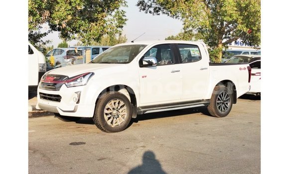 Buy Import Isuzu Rodeo White Car in Import - Dubai in Ashanti