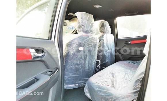 Ra Imported Isuzu Rodeo funfun Ọkọ̀ in Import - Dubai ni Ashanti Ra Imported Isuzu Rodeo funfun Ọkọ̀ in Import - Dubai ni Ashanti