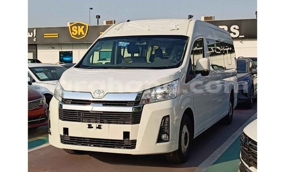 Sayi Imported Toyota Hiace White Mota in Import - Dubai a Ashanti