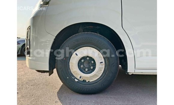 Ra Imported Toyota Hiace funfun Ọkọ̀ in Import - Dubai ni Ashanti Ra Imported Toyota Hiace funfun Ọkọ̀ in Import - Dubai ni Ashanti