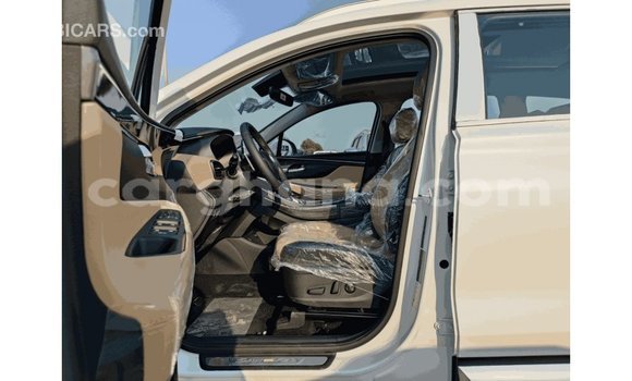 Buy Import Hyundai Santa Fe White Car in Import - Dubai in Ashanti Buy Import Hyundai Santa Fe White Car in Import - Dubai in Ashanti