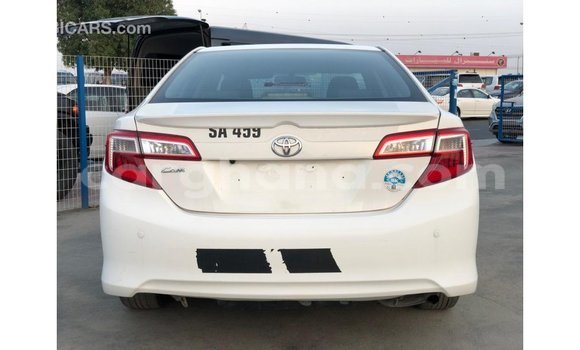Ra Imported Toyota Camry funfun Ọkọ̀ in Import - Dubai ni Ashanti Ra Imported Toyota Camry funfun Ọkọ̀ in Import - Dubai ni Ashanti