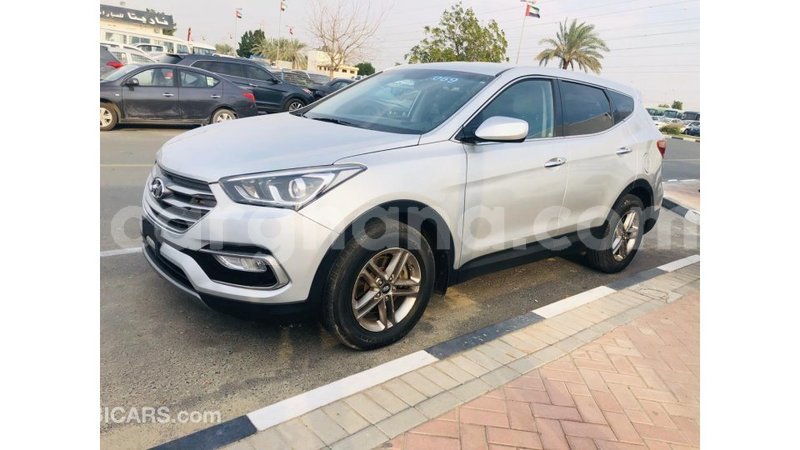 Big with watermark hyundai santa fe ashanti import dubai 10671