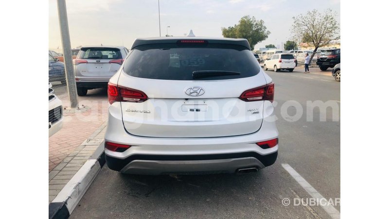 Big with watermark hyundai santa fe ashanti import dubai 10671