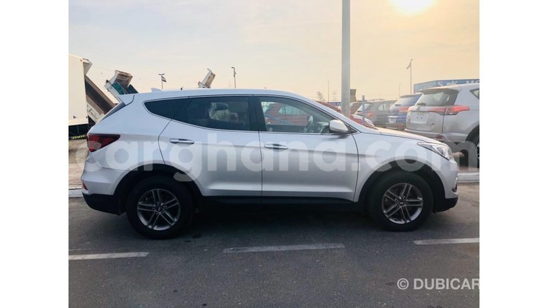 Big with watermark hyundai santa fe ashanti import dubai 10671