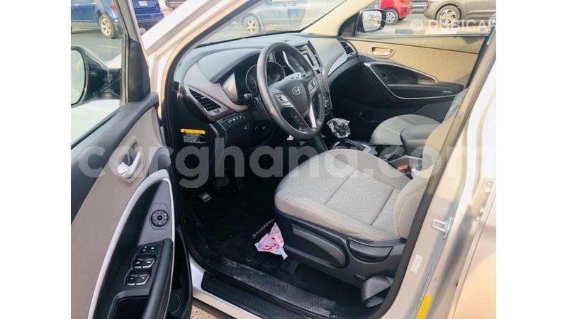 Big with watermark hyundai santa fe ashanti import dubai 10671