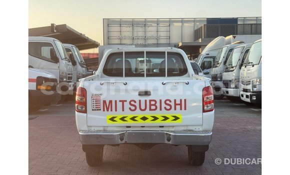 Ra Imported Mitsubishi L200 funfun Ọkọ̀ in Import - Dubai ni Ashanti Ra Imported Mitsubishi L200 funfun Ọkọ̀ in Import - Dubai ni Ashanti