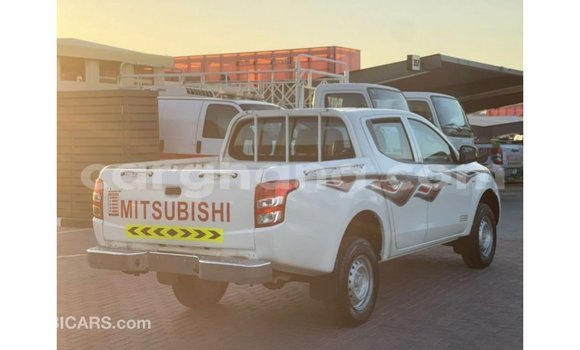 Ra Imported Mitsubishi L200 funfun Ọkọ̀ in Import - Dubai ni Ashanti Ra Imported Mitsubishi L200 funfun Ọkọ̀ in Import - Dubai ni Ashanti