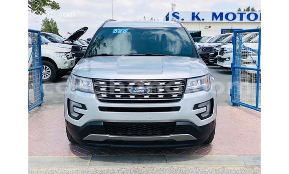 Buy Import Ford Explorer Green Car in Import - Dubai in Ashanti Buy Import Ford Explorer Green Car in Import - Dubai in Ashanti