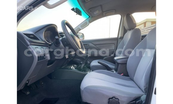 Ra Imported Mitsubishi L200 funfun Ọkọ̀ in Import - Dubai ni Ashanti Ra Imported Mitsubishi L200 funfun Ọkọ̀ in Import - Dubai ni Ashanti