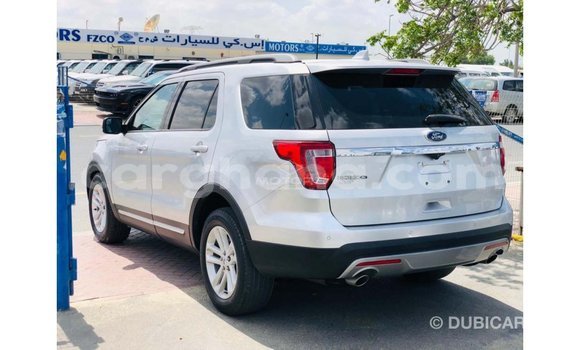 Buy Import Ford Explorer Green Car in Import - Dubai in Ashanti Buy Import Ford Explorer Green Car in Import - Dubai in Ashanti