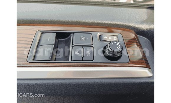 Buy Import Toyota Granvia Black Car in Import - Dubai in Ashanti Buy Import Toyota Granvia Black Car in Import - Dubai in Ashanti