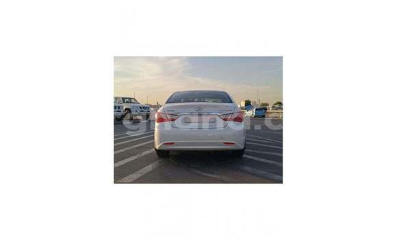 Buy Import Hyundai Sonata White Car in Import - Dubai in Ashanti Buy Import Hyundai Sonata White Car in Import - Dubai in Ashanti