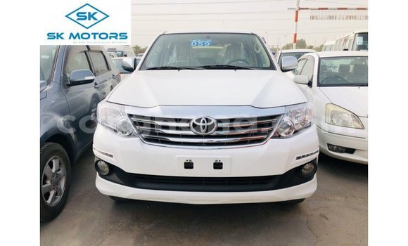 Ra Imported Toyota Fortuner funfun Ọkọ̀ in Import - Dubai ni Ashanti Ra Imported Toyota Fortuner funfun Ọkọ̀ in Import - Dubai ni Ashanti