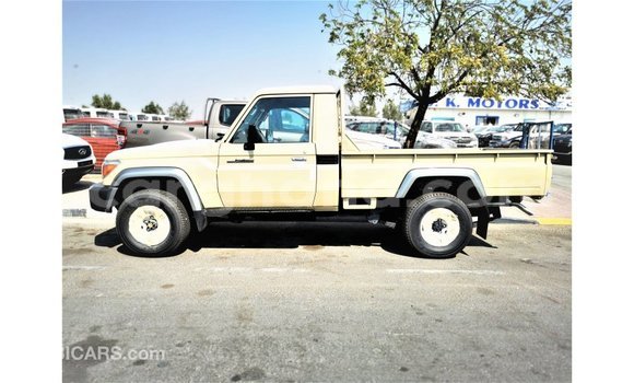 Ra Imported Toyota Land Cruiser Alagara Ọkọ̀ in Import - Dubai ni Ashanti Ra Imported Toyota Land Cruiser Alagara Ọkọ̀ in Import - Dubai ni Ashanti