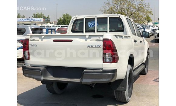 Buy Import Toyota Hilux White Car in Import - Dubai in Ashanti Buy Import Toyota Hilux White Car in Import - Dubai in Ashanti