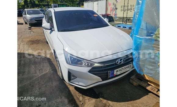 Buy Import Hyundai Elantra White Car in Import - Dubai in Ashanti Buy Import Hyundai Elantra White Car in Import - Dubai in Ashanti