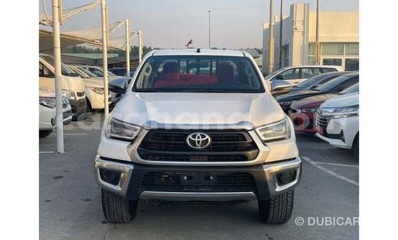 Ra Imported Toyota Hilux funfun Ọkọ̀ in Import - Dubai ni Ashanti Ra Imported Toyota Hilux funfun Ọkọ̀ in Import - Dubai ni Ashanti