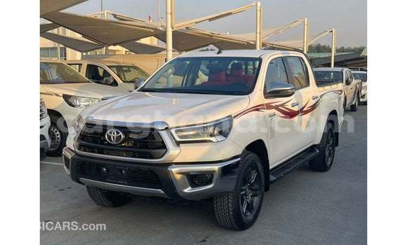 Ra Imported Toyota Hilux funfun Ọkọ̀ in Import - Dubai ni Ashanti Ra Imported Toyota Hilux funfun Ọkọ̀ in Import - Dubai ni Ashanti
