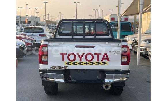 Ra Imported Toyota Hilux funfun Ọkọ̀ in Import - Dubai ni Ashanti Ra Imported Toyota Hilux funfun Ọkọ̀ in Import - Dubai ni Ashanti