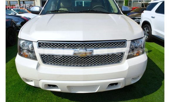 Sayi Imported Chevrolet Tahoe White Mota in Import - Dubai a Ashanti Sayi Imported Chevrolet Tahoe White Mota in Import - Dubai a Ashanti