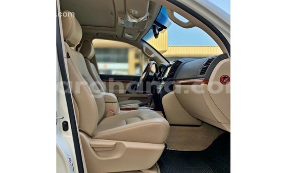 Ra Imported Toyota Land Cruiser funfun Ọkọ̀ in Import - Dubai ni Ashanti Ra Imported Toyota Land Cruiser funfun Ọkọ̀ in Import - Dubai ni Ashanti