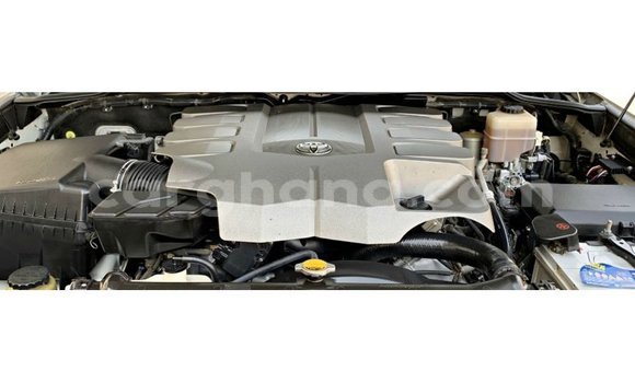 Ra Imported Toyota Land Cruiser funfun Ọkọ̀ in Import - Dubai ni Ashanti Ra Imported Toyota Land Cruiser funfun Ọkọ̀ in Import - Dubai ni Ashanti