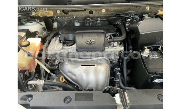 Buy Import Toyota 4Runner White Car in Import - Dubai in Ashanti Buy Import Toyota 4Runner White Car in Import - Dubai in Ashanti