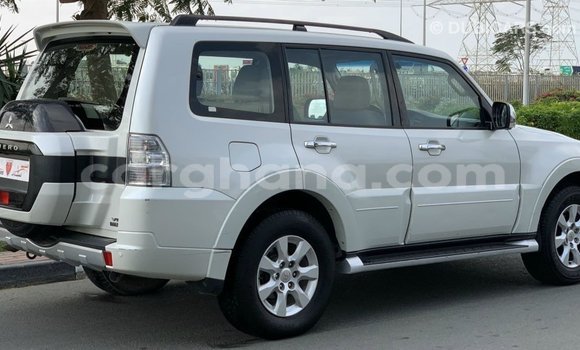 Ra Imported Mitsubishi Pajero funfun Ọkọ̀ in Import - Dubai ni Ashanti Ra Imported Mitsubishi Pajero funfun Ọkọ̀ in Import - Dubai ni Ashanti