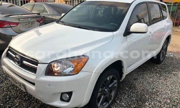 Buy Used Toyota RAV4 White Car in Accra in Greater Accra Buy Used Toyota RAV4 White Car in Accra in Greater Accra