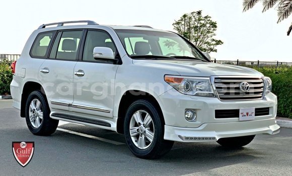 Buy Import Toyota Land Cruiser White Car in Import - Dubai in Ashanti Buy Import Toyota Land Cruiser White Car in Import - Dubai in Ashanti