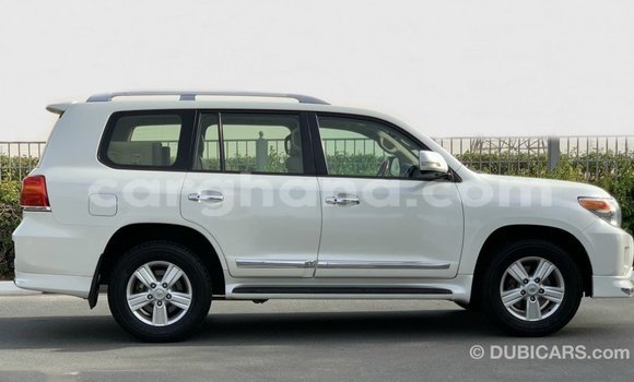 Buy Import Toyota Land Cruiser White Car in Import - Dubai in Ashanti Buy Import Toyota Land Cruiser White Car in Import - Dubai in Ashanti