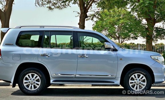 Buy Import Toyota Land Cruiser Blue Car in Import - Dubai in Ashanti Buy Import Toyota Land Cruiser Blue Car in Import - Dubai in Ashanti
