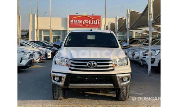 Ra Imported Toyota Hilux funfun Ọkọ̀ in Import - Dubai ni Ashanti Ra Imported Toyota Hilux funfun Ọkọ̀ in Import - Dubai ni Ashanti