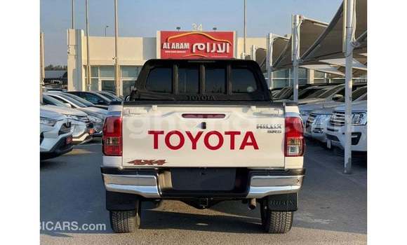 Ra Imported Toyota Hilux funfun Ọkọ̀ in Import - Dubai ni Ashanti Ra Imported Toyota Hilux funfun Ọkọ̀ in Import - Dubai ni Ashanti