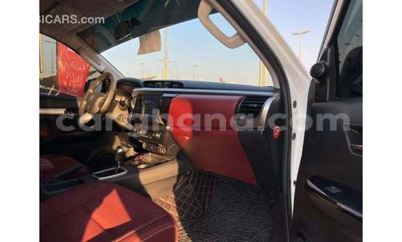 Ra Imported Toyota Hilux funfun Ọkọ̀ in Import - Dubai ni Ashanti Ra Imported Toyota Hilux funfun Ọkọ̀ in Import - Dubai ni Ashanti